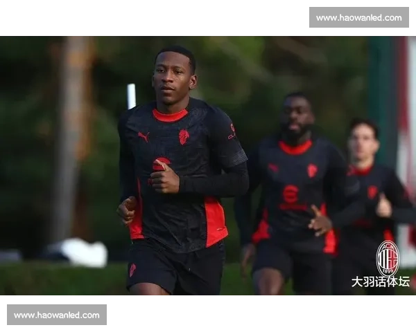 米兰训练两极分化：奇克归队合练，埃斯图皮尼安单独康复战亚特兰大